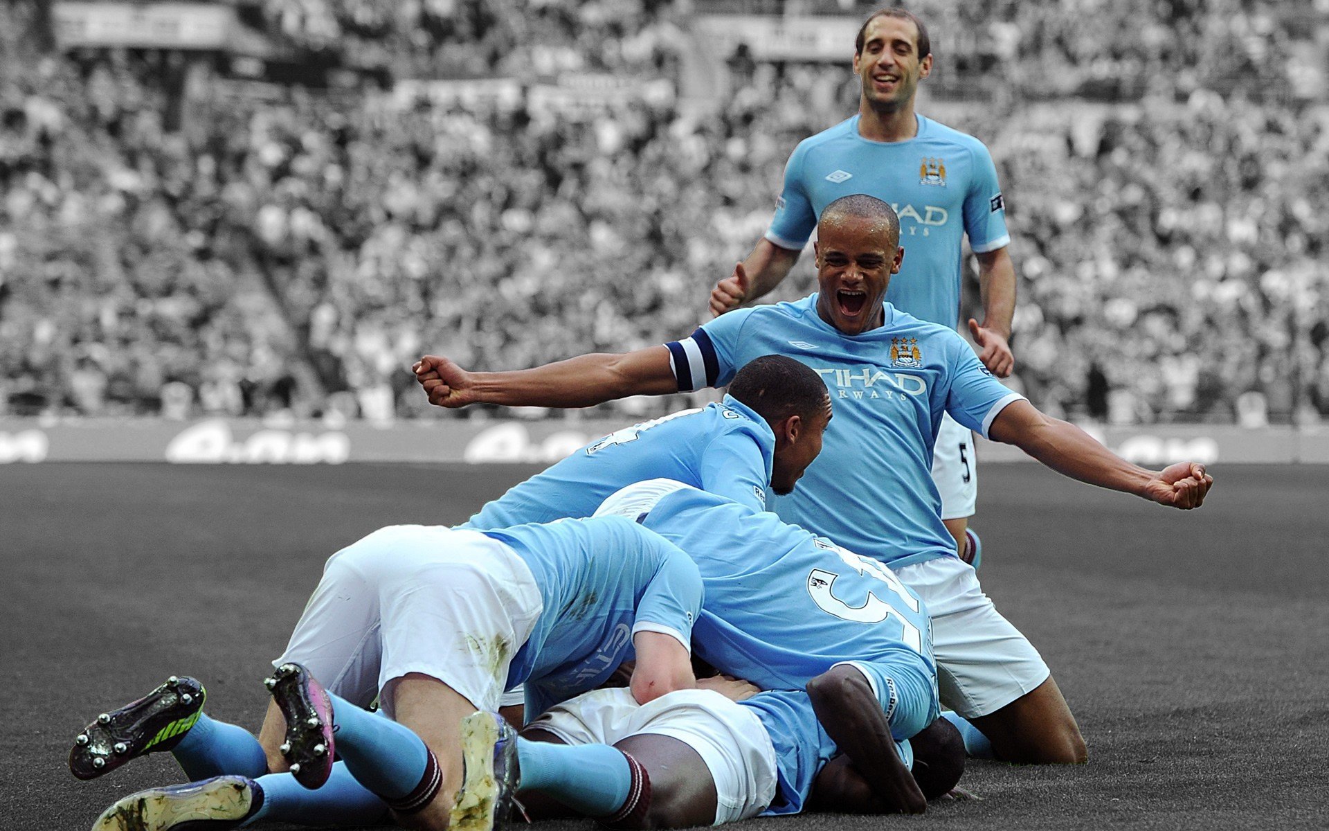 kaiyun官方-战术奏效！尤文图斯双翼齐飞压制AC米兰整场无力还手！从边路博弈看老妇人的战术回归，战术奏效！尤文图斯双翼齐飞压制AC米兰，边路博弈见证老妇人战术回归
